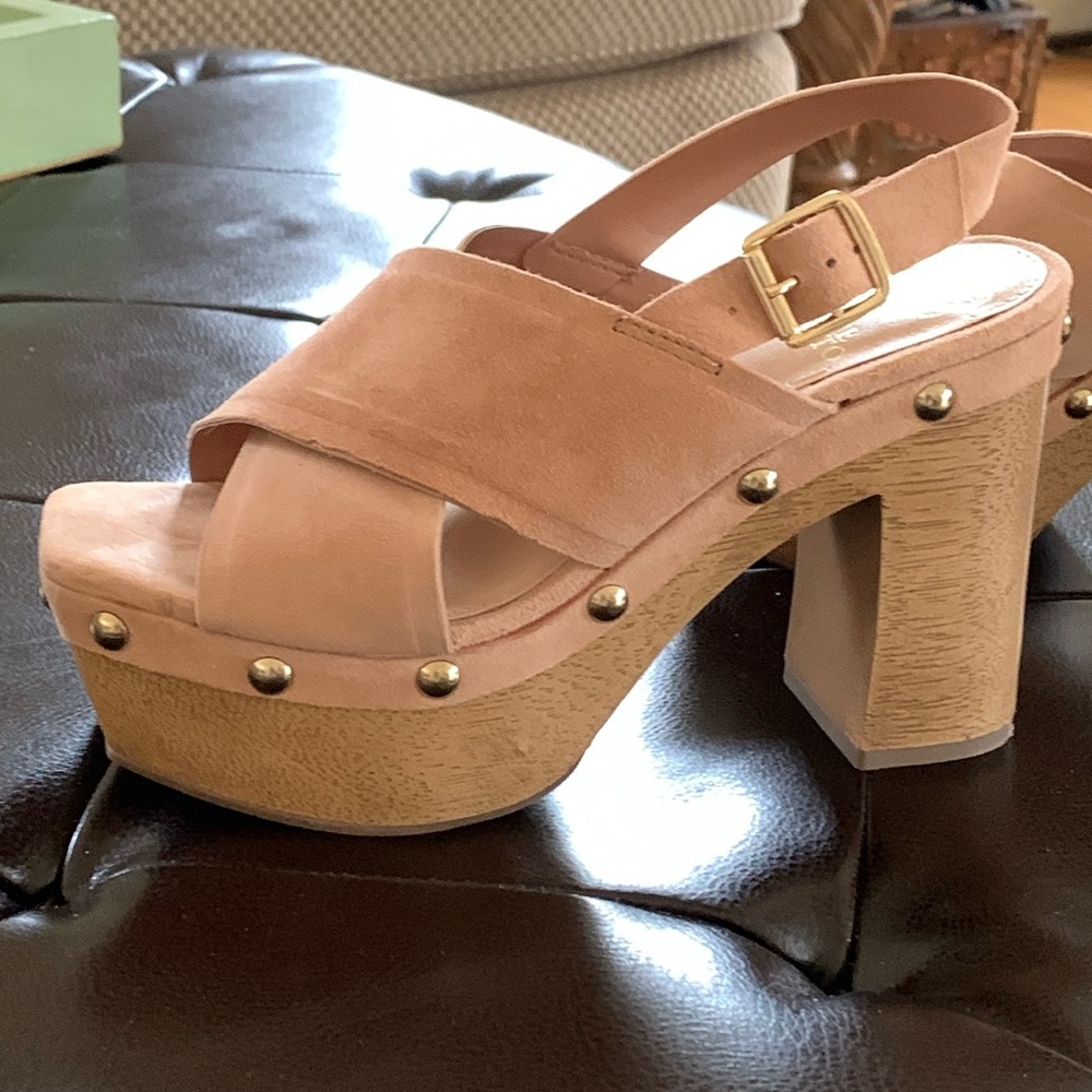 Platform sandals